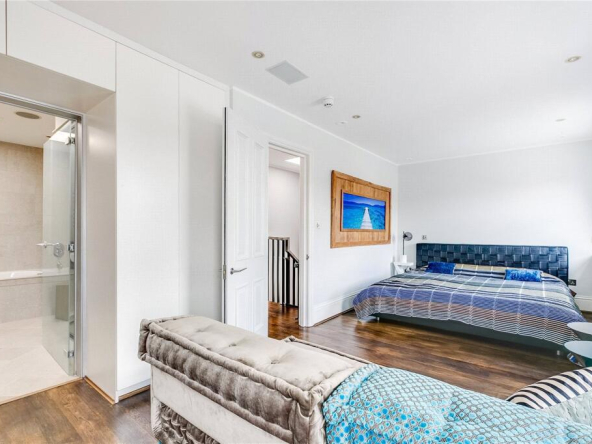 22353_CSG230691_IMG_05_0000